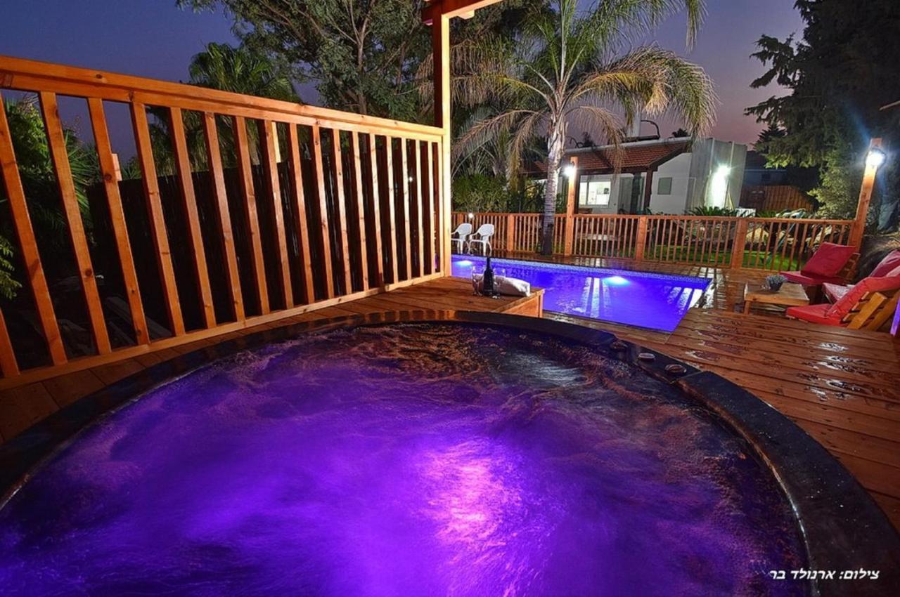 Hawaii Mansion Villa Rosh Pinna Exterior photo